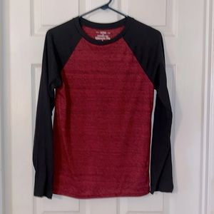 Boy’s long sleeve thermal shirt, black arms, red heather black body, size XL